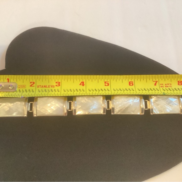 Vintage Mother of Pearl stamped 925 WW Hong Kong. - Picture 6 of 8